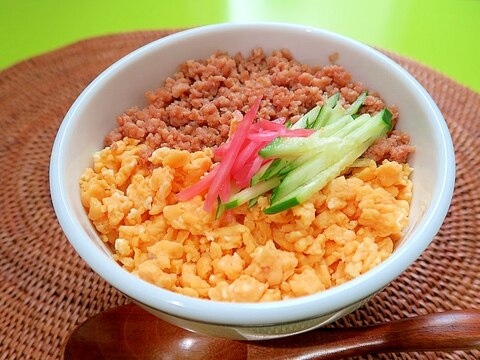 鶏と卵のそぼろ丼